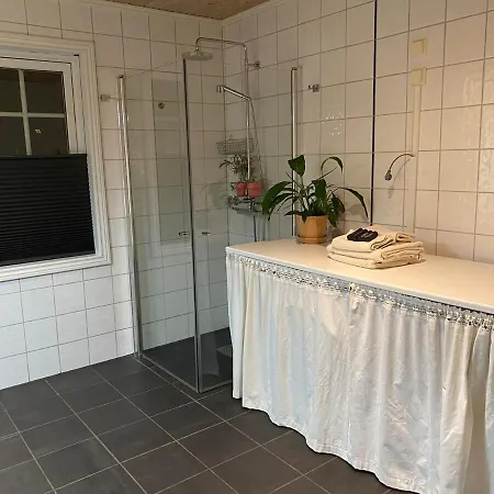 Spacious With Loft Livingroom And Workspace *
