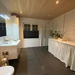 Spacious With Loft Livingroom And Workspace Halden